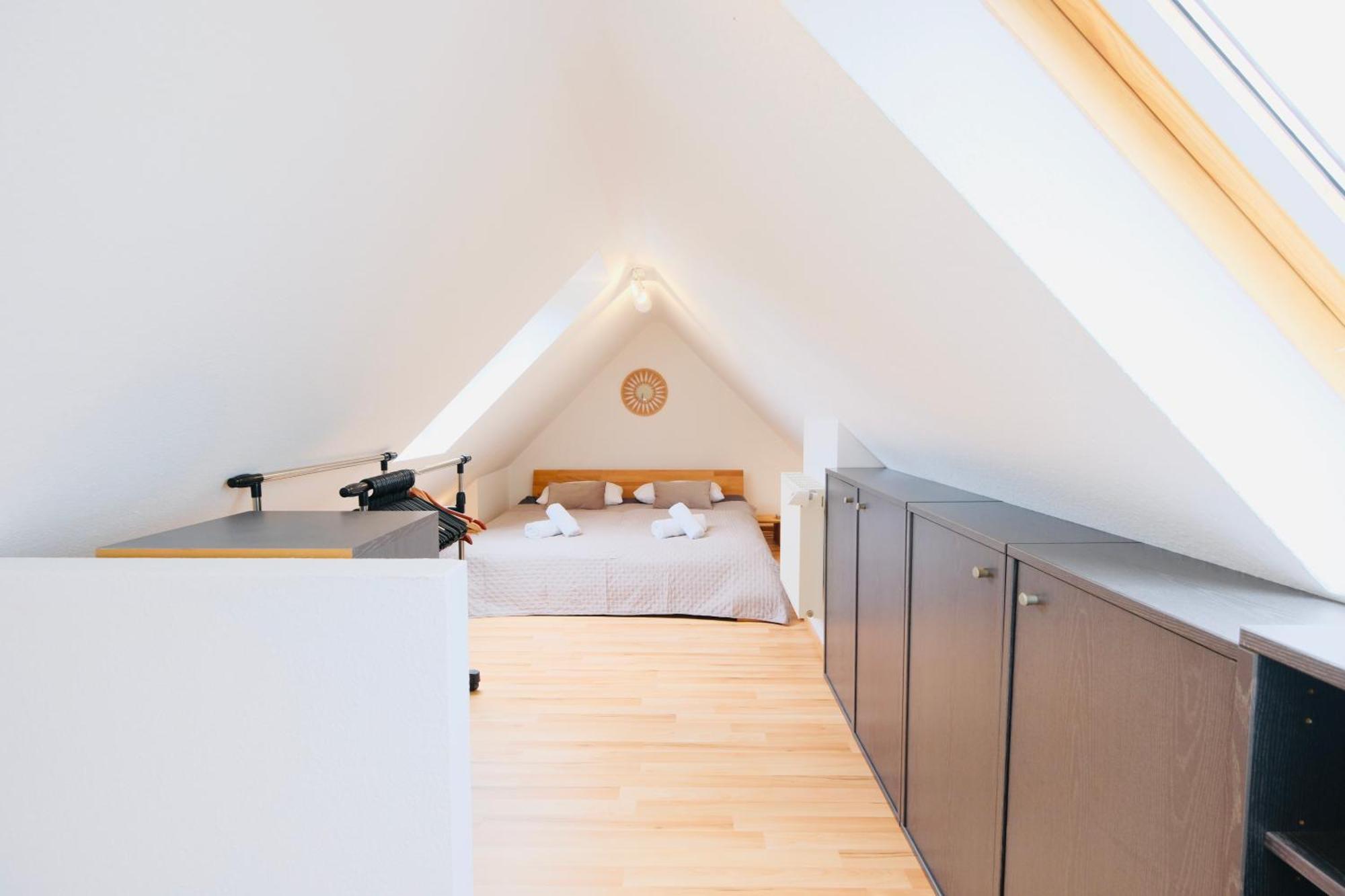 Apartment Stilvolle Maisonette 15 Min Vom Hauptbahnhof Entfernt